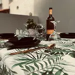 Elli\'S House